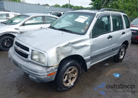 2000 Chevrolet Tracker Hard Top из США, поврежденный, VIN 2CNBJ13C1Y6945846